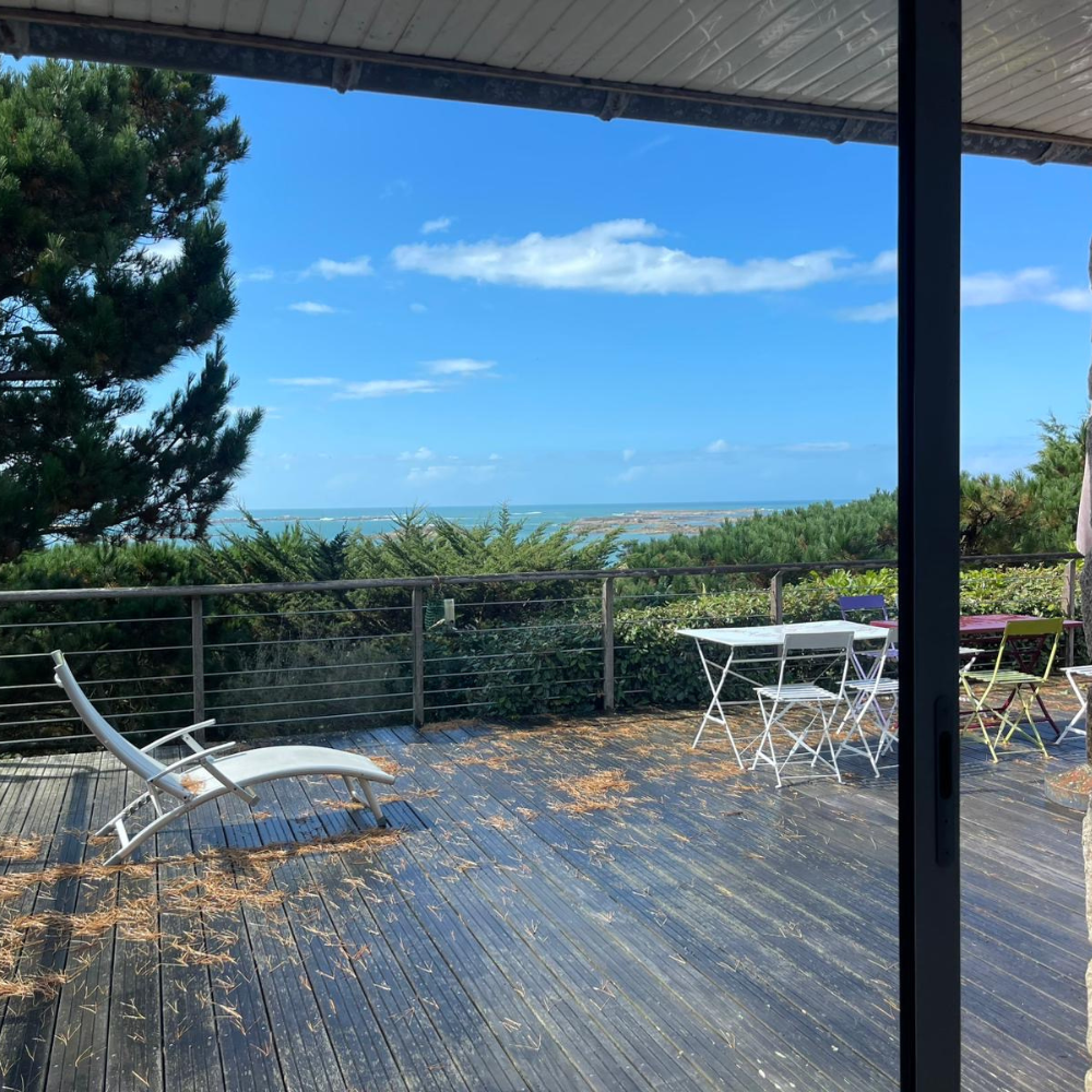 Vue sur la mer dans la suite parentale