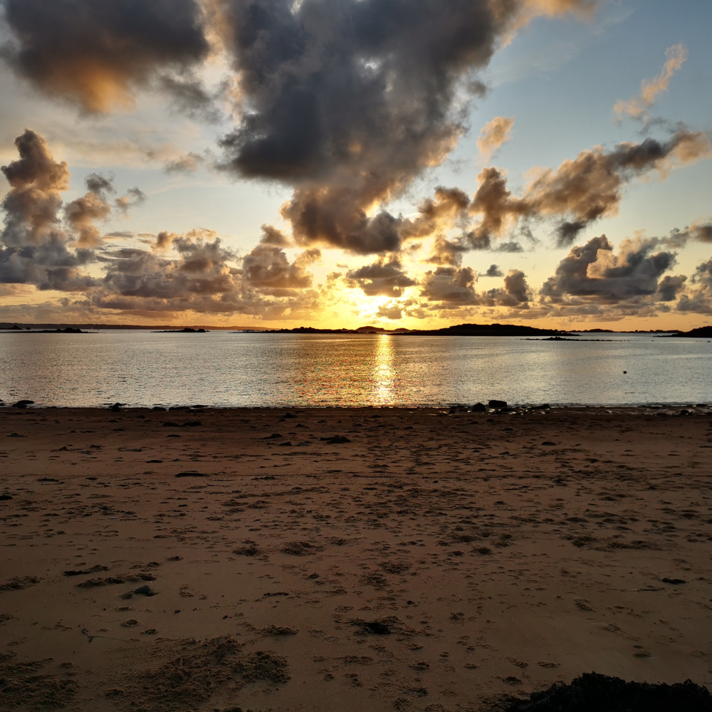 Plage de Goas Treizlocation-cotedegranitrosefr